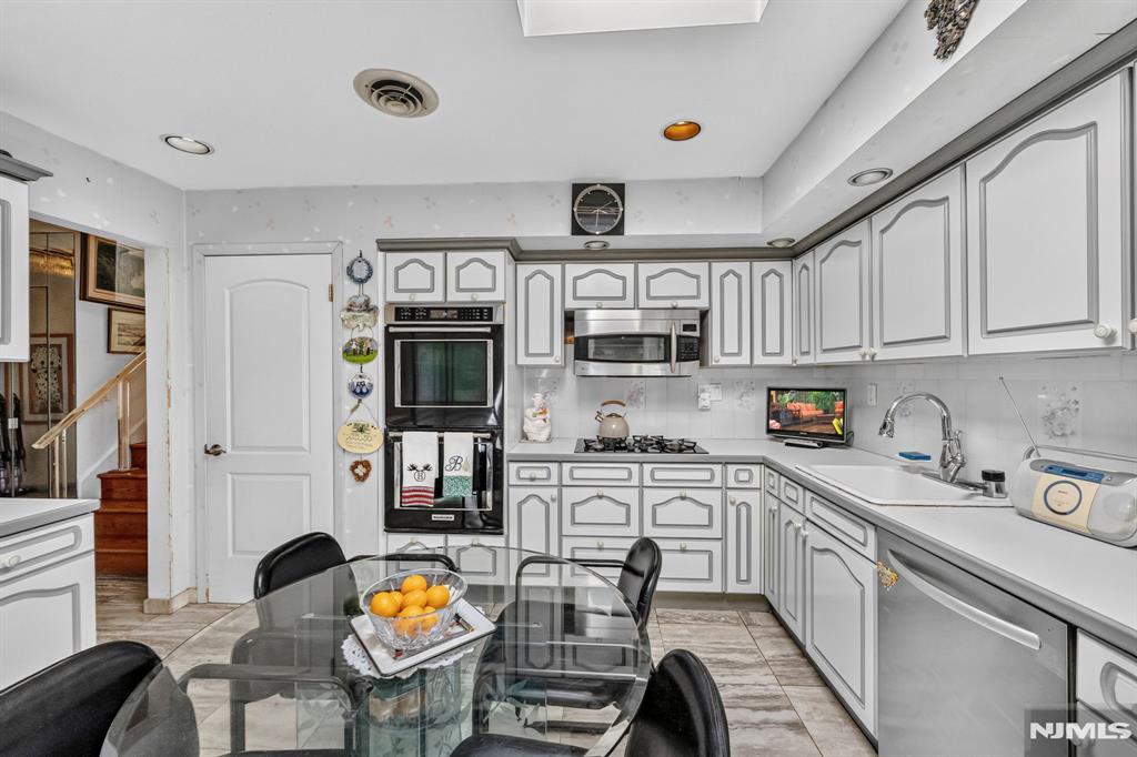 1230 Duncan Road