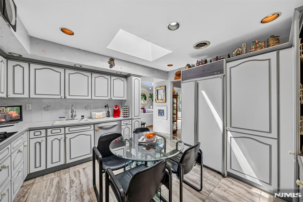 1230 Duncan Road
