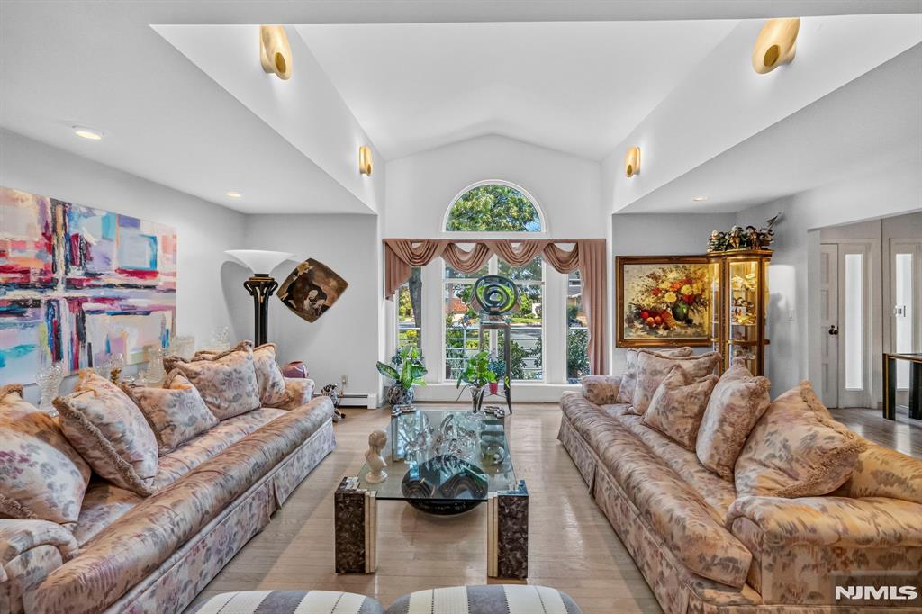 1230 Duncan Road