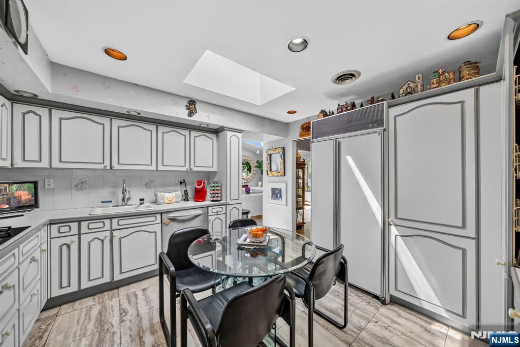 1230 Duncan Road
