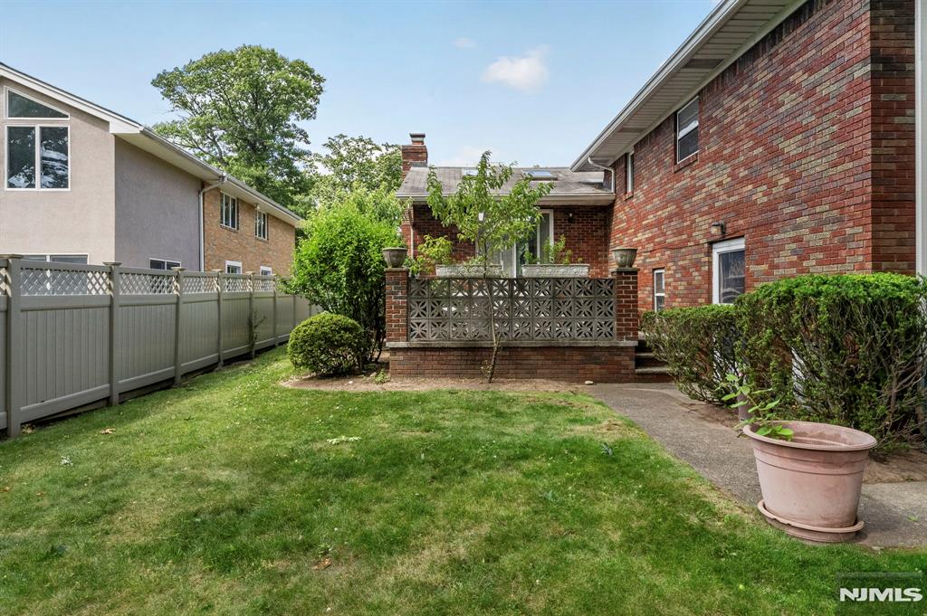 1230 Duncan Road