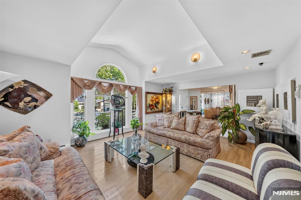 1230 Duncan Road