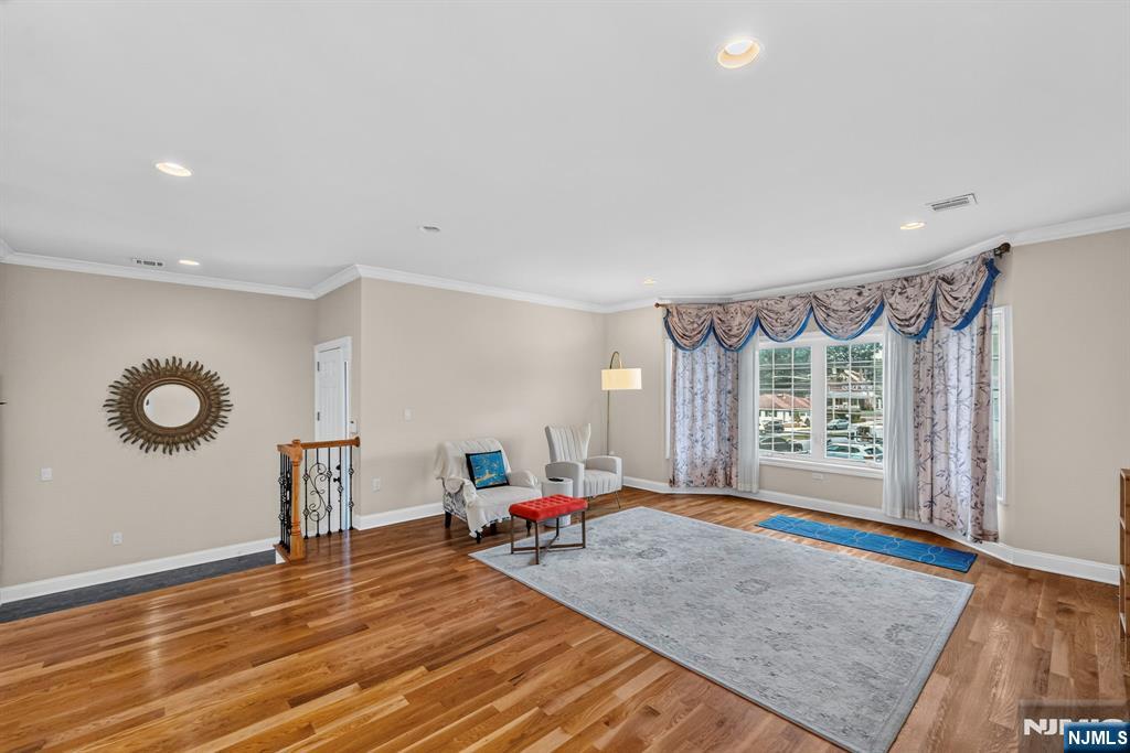 809 Edgewood Lane