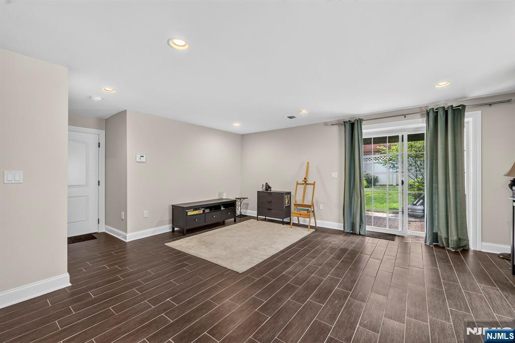 809 Edgewood Lane