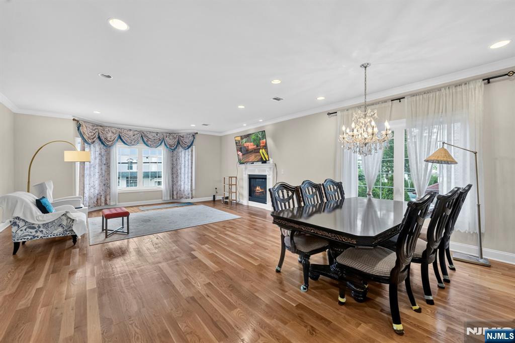 809 Edgewood Lane
