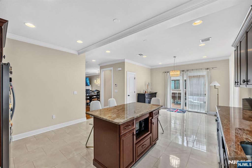 809 Edgewood Lane