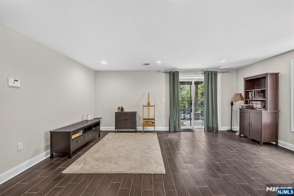 809 Edgewood Lane