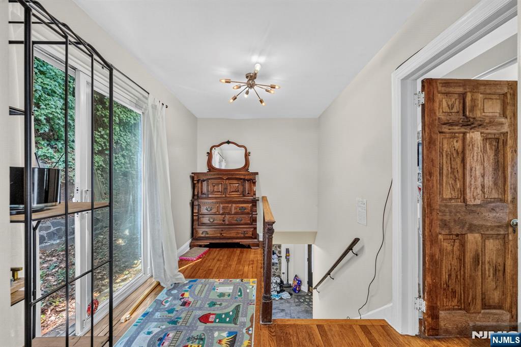 8 Old Wood Road
