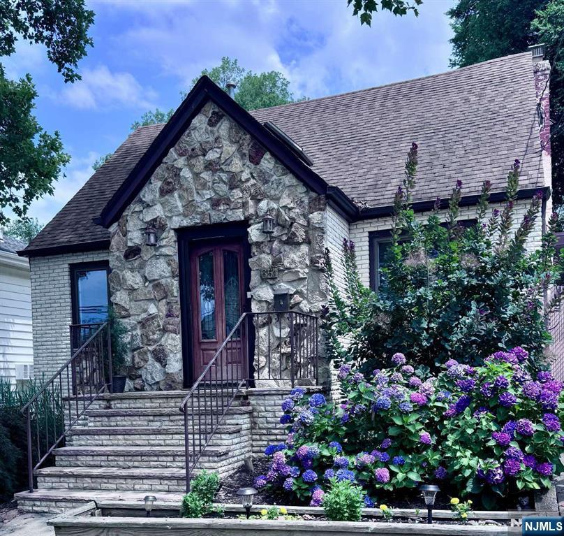 651 Day Avenue