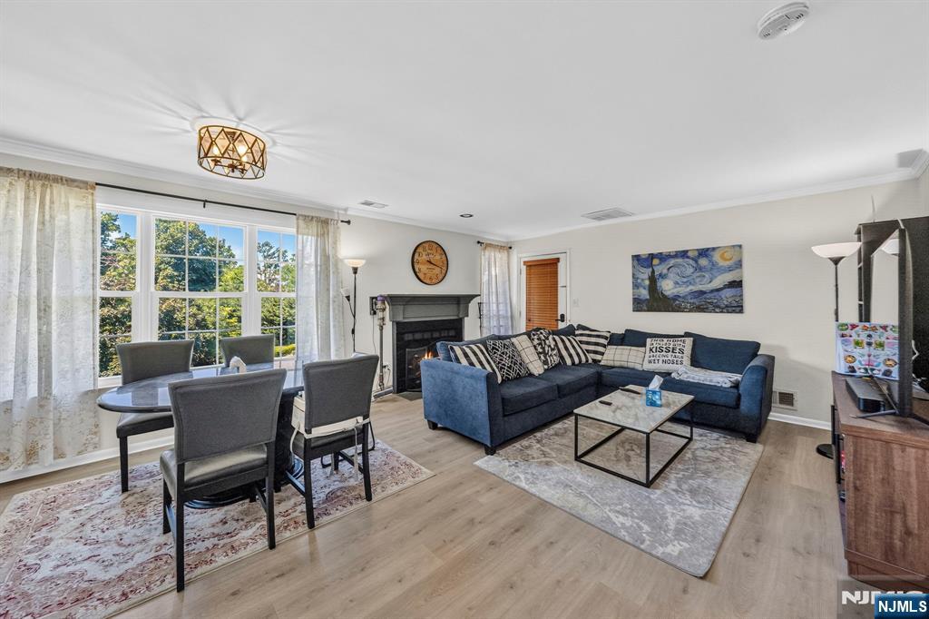 121 Country Club Drive 10