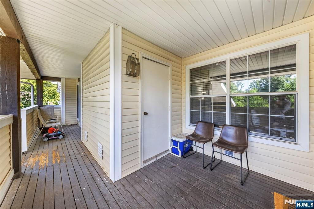121 Country Club Drive 10