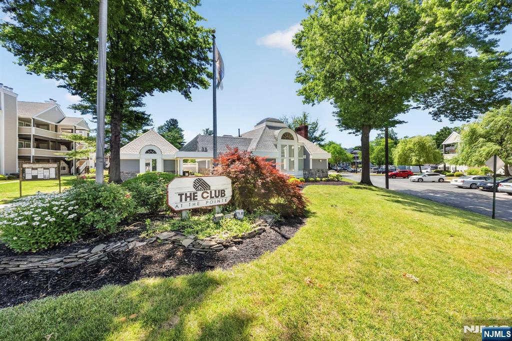 121 Country Club Drive 10