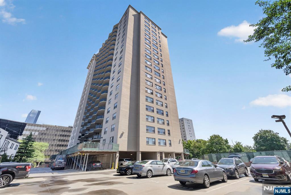 2077 Center Avenue PHB