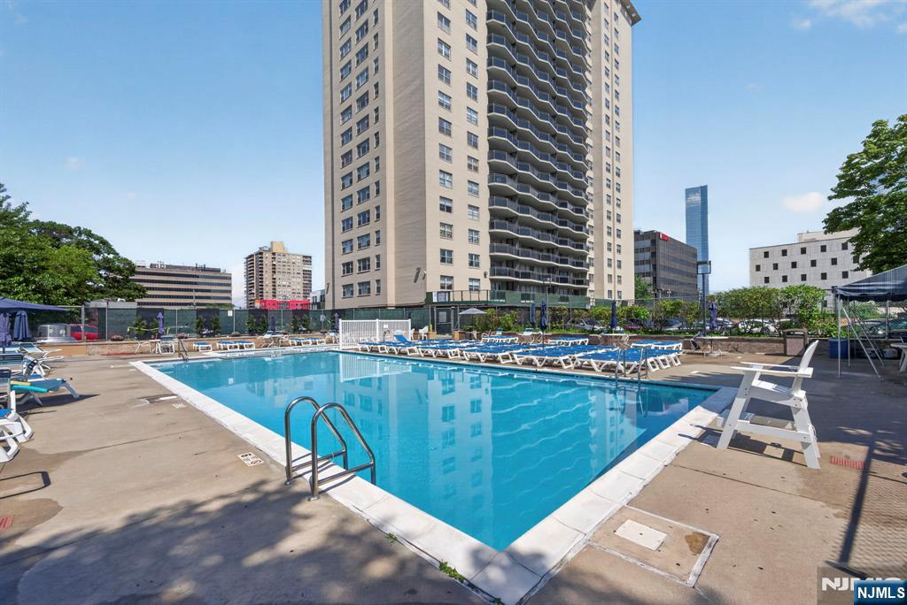 2077 Center Avenue PHB
