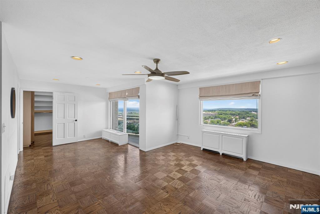 2077 Center Avenue PHB