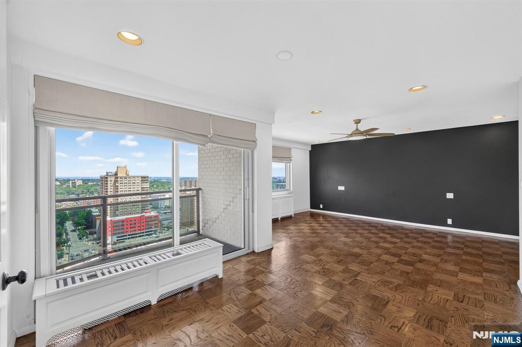 2077 Center Avenue PHB