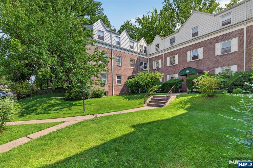 140 Englewood Avenue 5B