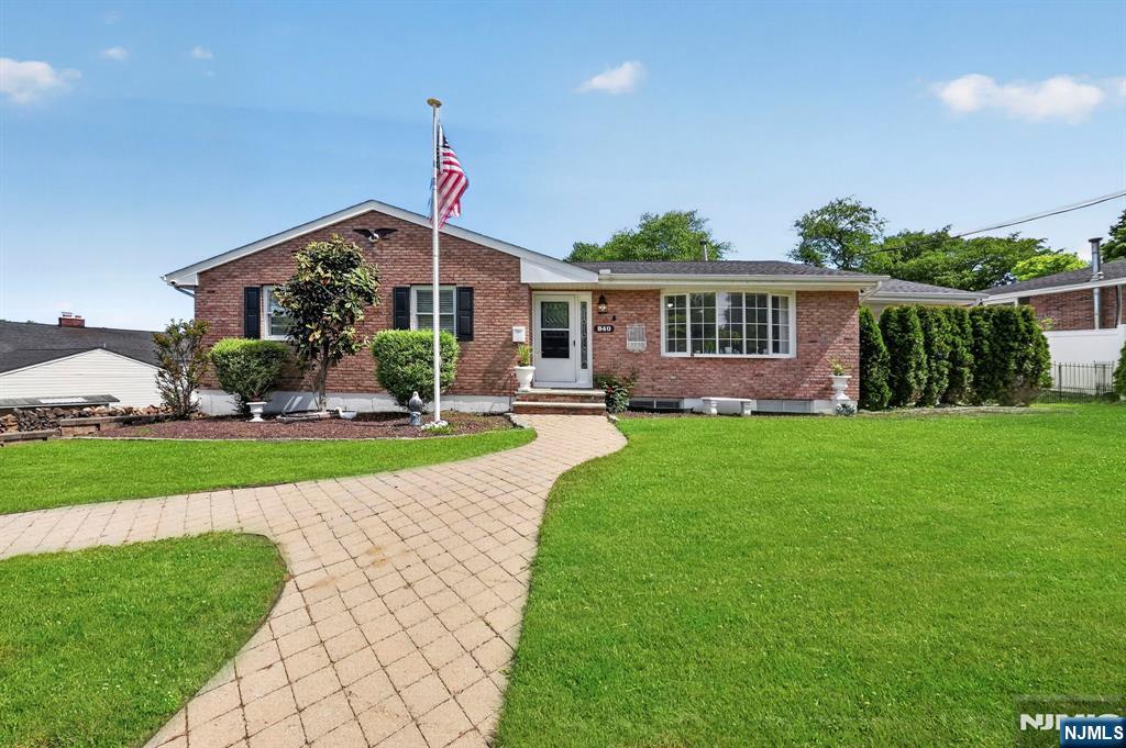 840 Lopatcong Street