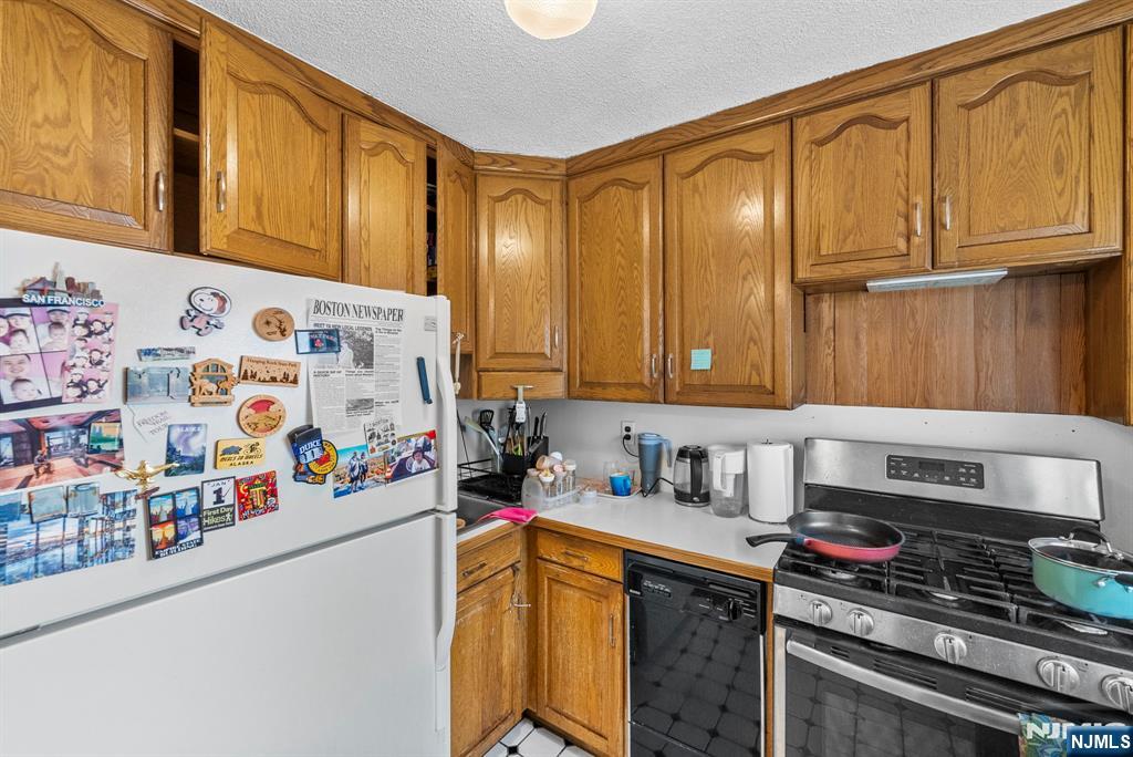 1575 Center Avenue 1F