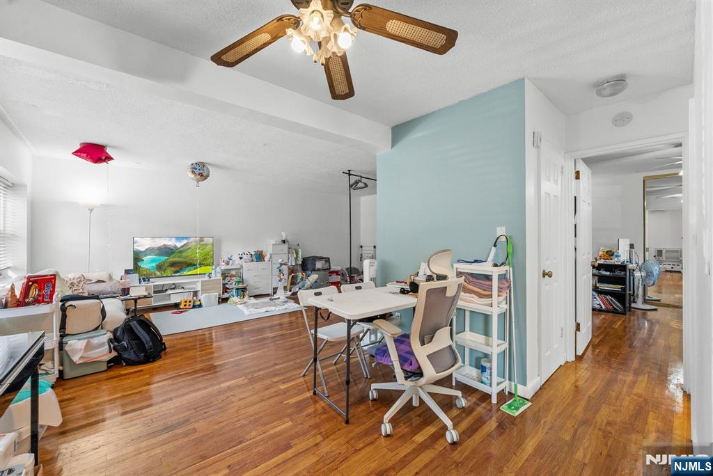 1575 Center Avenue 1F