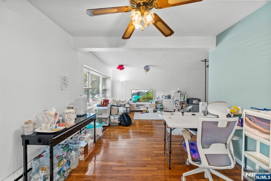 1575 Center Avenue 1F