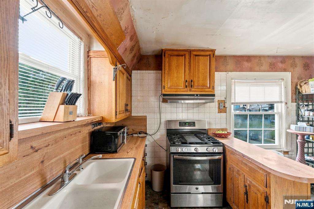 44 Vanderbeck Place