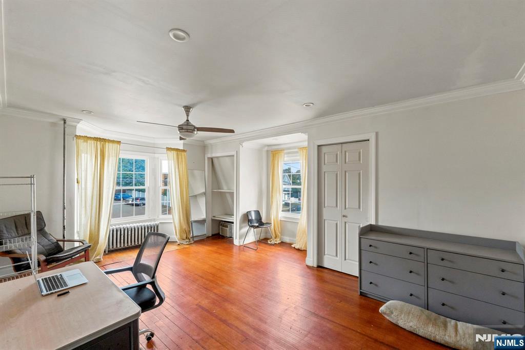 44 Vanderbeck Place