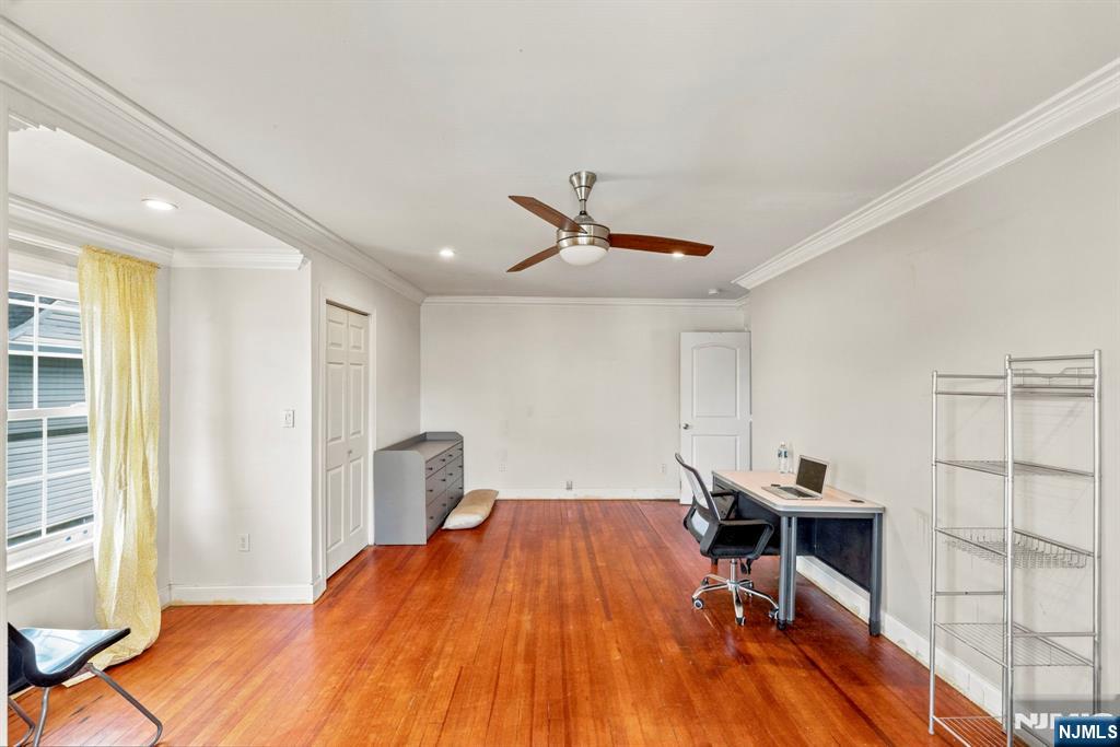 44 Vanderbeck Place