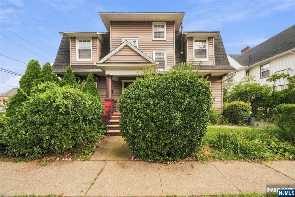 44 Vanderbeck Place
