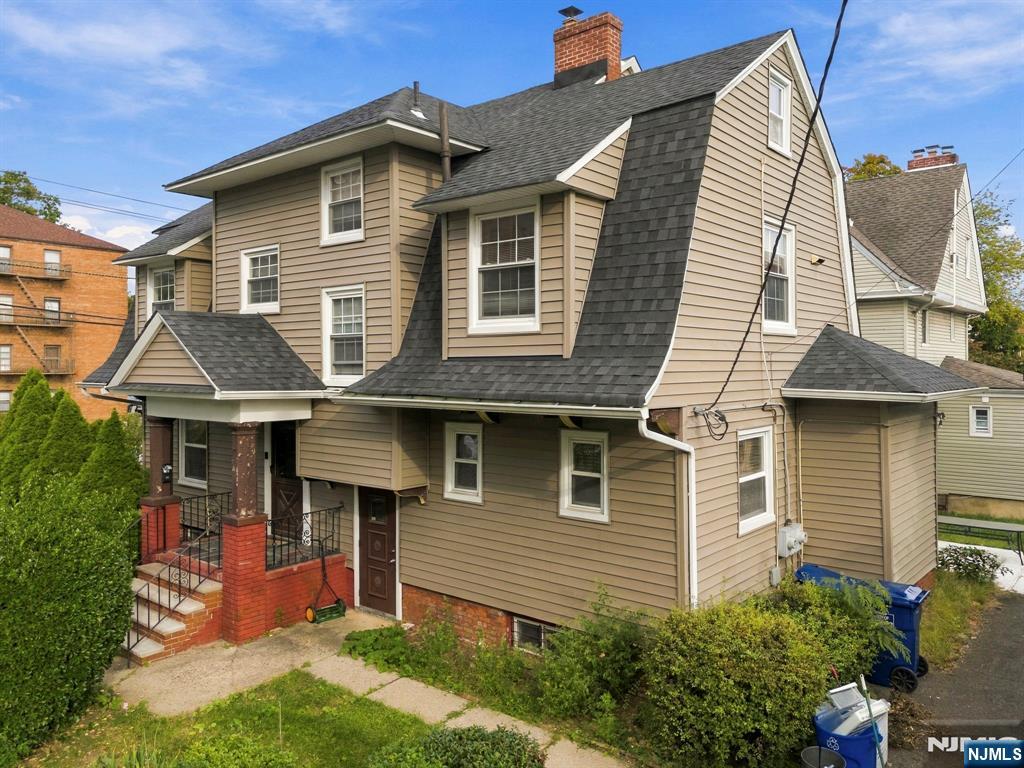 44 Vanderbeck Place