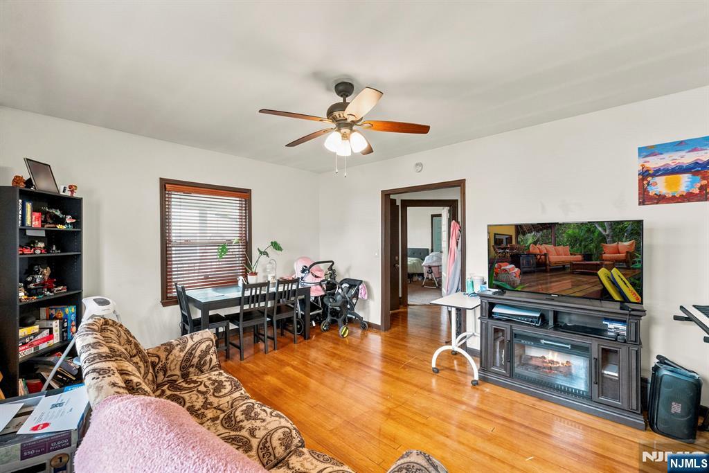 44 Vanderbeck Place