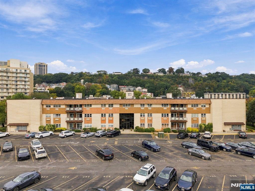 1111 River Road G16
