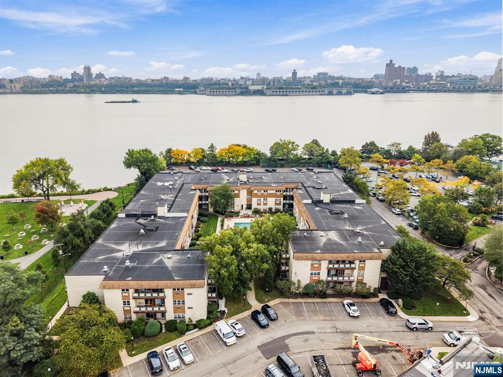 1111 River Road G16