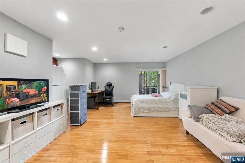 1111 River Road G16