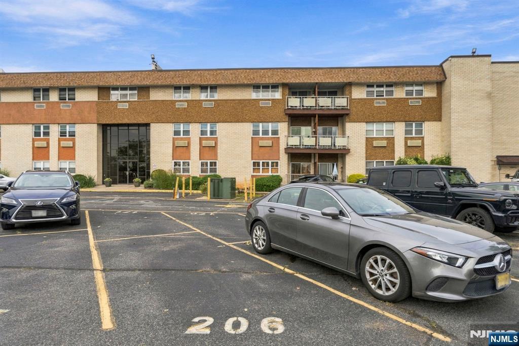 1111 River Road G16
