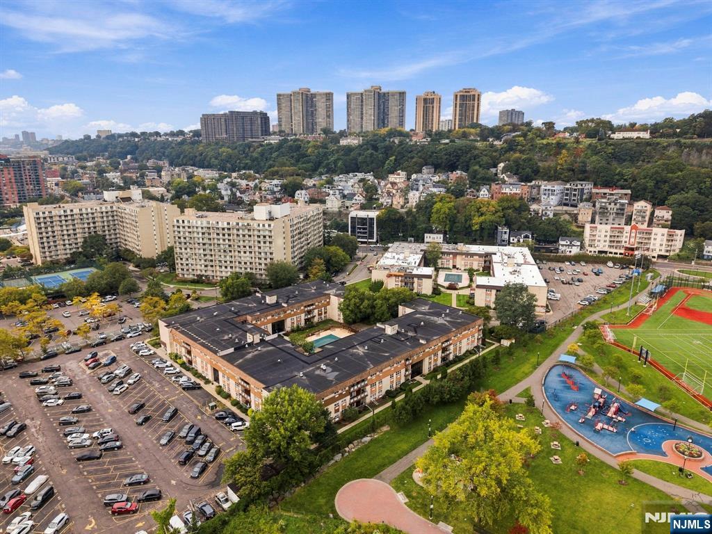 1111 River Road G16