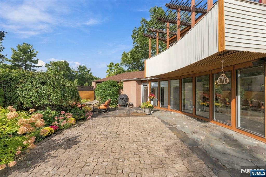 387 Spring Valley Road