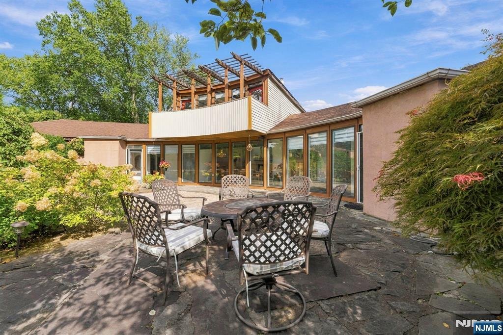 387 Spring Valley Road