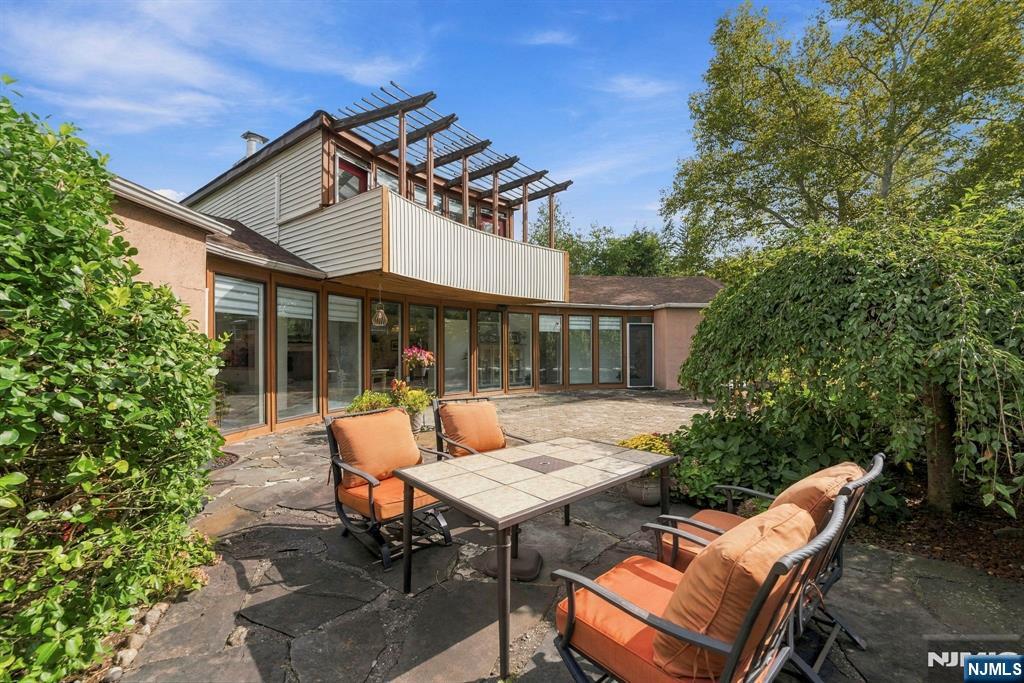 387 Spring Valley Road