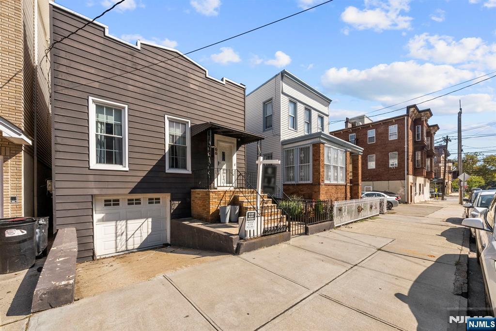 66 Irving Street