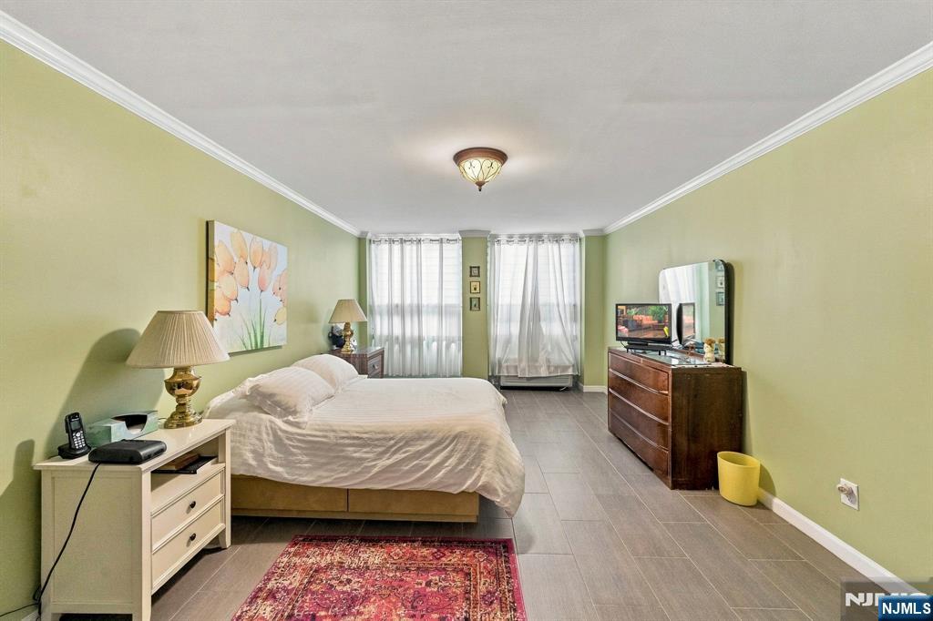 200 Winston Drive L14