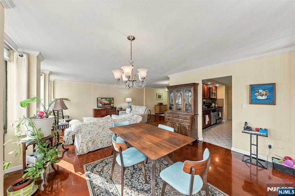 200 Winston Drive L14