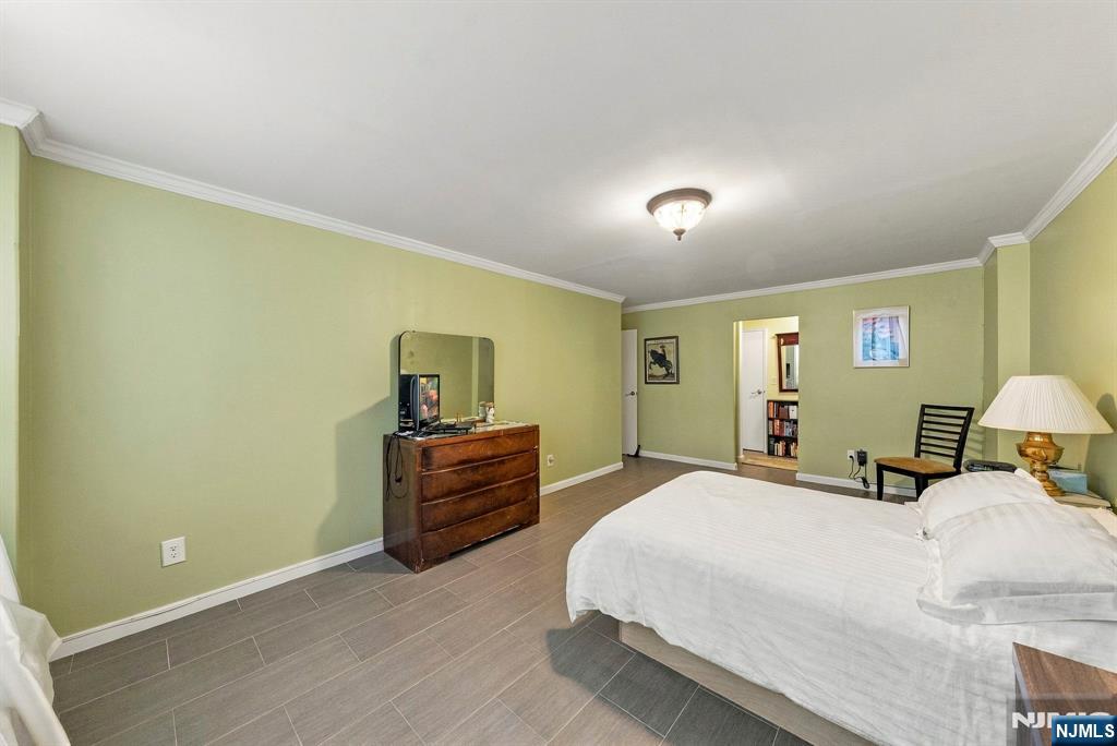 200 Winston Drive L14
