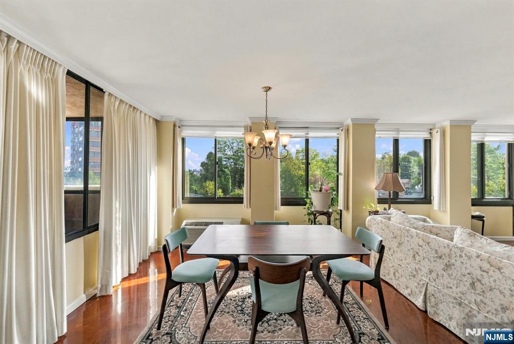200 Winston Drive L14