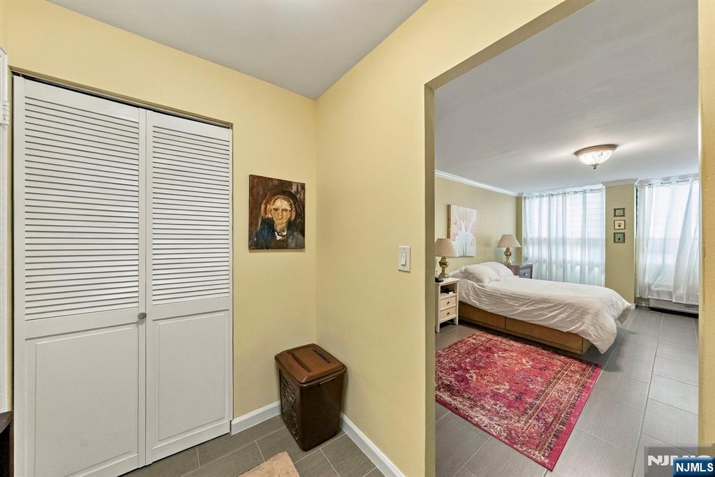200 Winston Drive L14