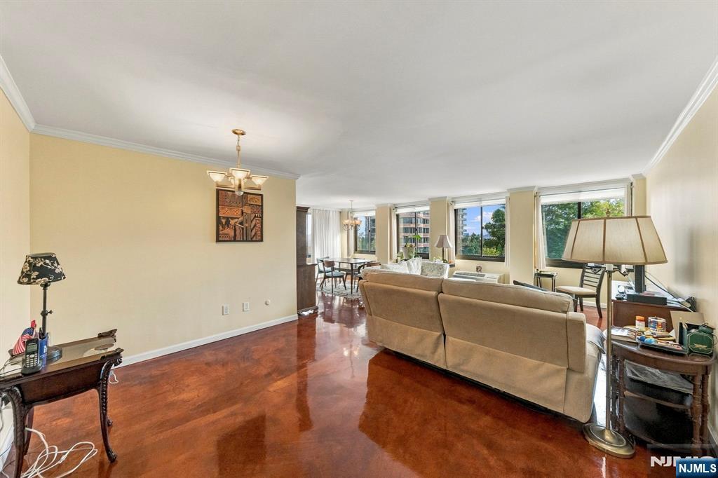 200 Winston Drive L14