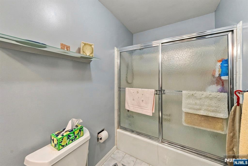 200 Winston Drive L14
