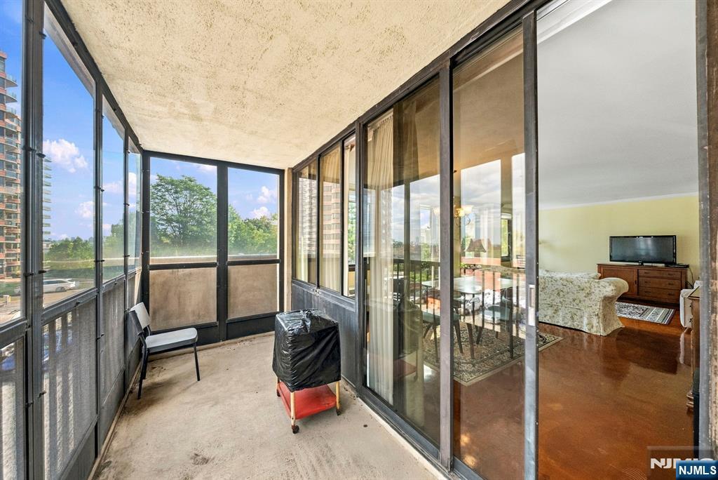 200 Winston Drive L14