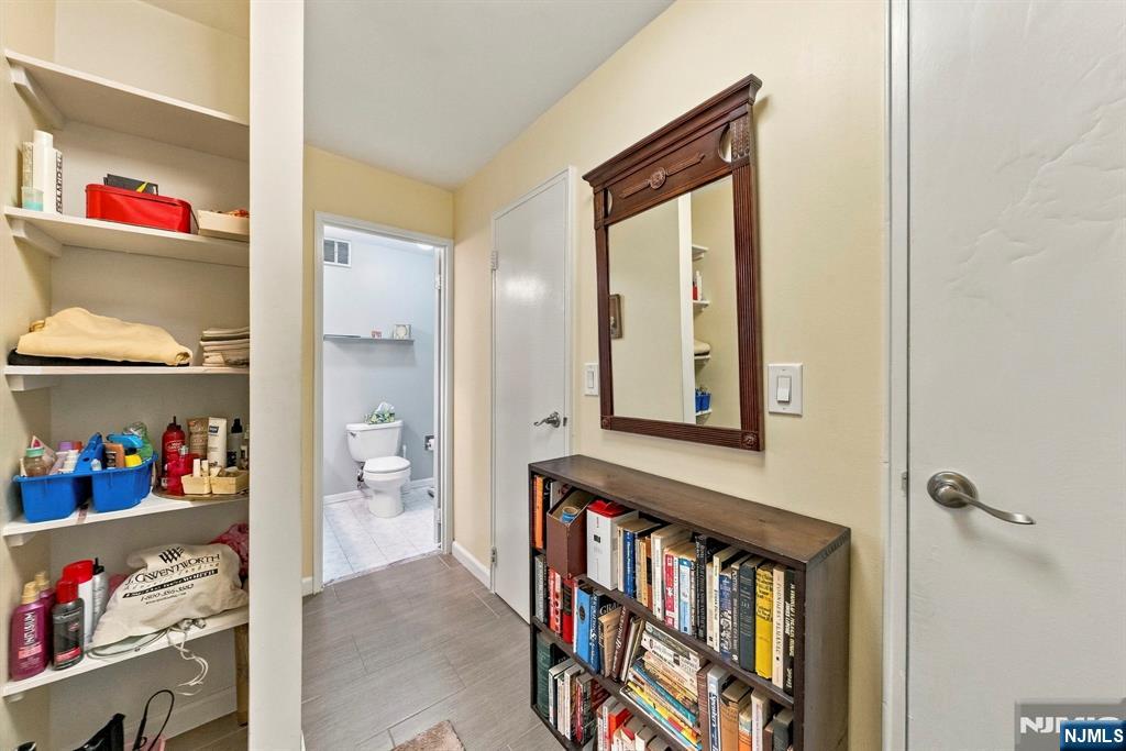 200 Winston Drive L14