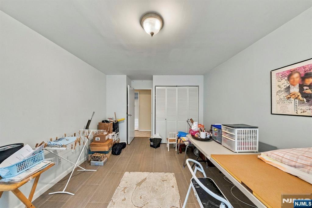 200 Winston Drive L14